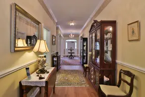 The Cypress Inn - Hall