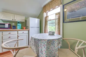 Quaint & Charming Cherry Valley Escape! - Interior