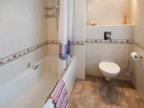 Sandy Knowes - Bathroom