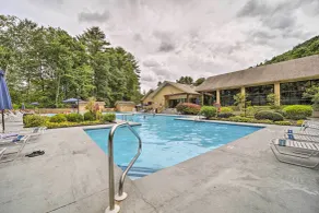 5 Mi to 9-hole Golf! Creekside Sapphire Escape - Interiør