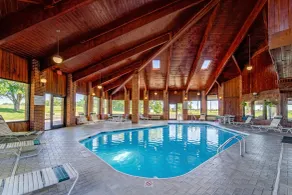 Capital O Amerihost Inn and Suites Mexico Hwy 54 MO - Pool