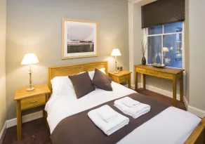 Burnets Close 2 Bedroom Apartment - Edinburgh - Rum