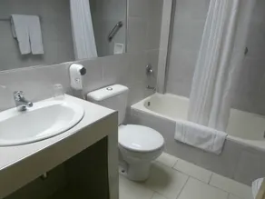 Los Sauces Apart Hotel - Bathroom