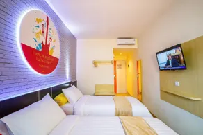 Front One Budget Muntilan - Room