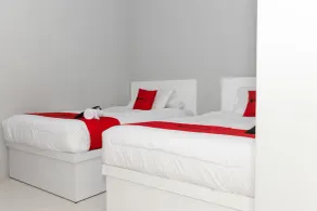 RedDoorz Plus near Transmart Kairagi Dua manado - Værelse