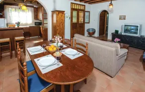 Stunning Home in Miliou Paphos With 3 Bedrooms, Sauna and Outdoor Swimming Pool - Exterior