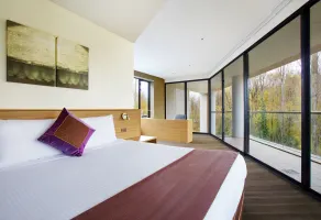 Crowne Plaza Canberra by IHG - Room