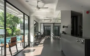 POR Thapae Gate - Reception
