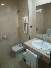 Olimpia Hoteles - Bathroom