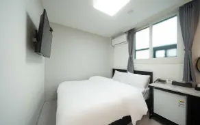 Doksan White - Quarto