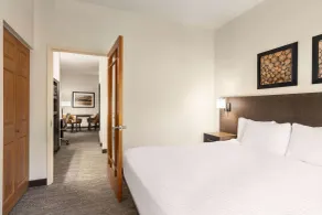 Days Inn & Suites by Wyndham Bozeman - Chambre
