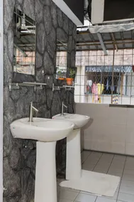 Escape Backpackers KK - Salle de bain