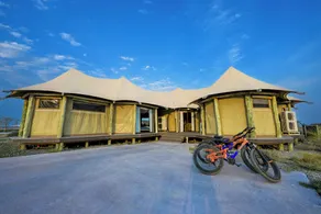 Kingfisher Retreat by Sharjah Collection - Vue de la chambre