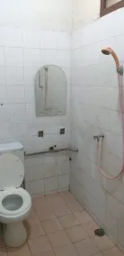 Intan Hotel Purwakarta - Bathroom