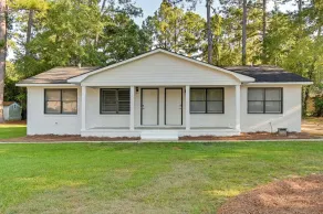 Hike & Explore: Cheraw Apt 7 Mi to Lake Juniper! - Interiør