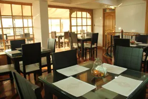 Hotel Airport Travel - Restaurant