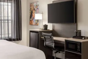 La Quinta Inn & Suites by Wyndham Lake George - Chambre