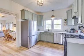 Half-mi to Dtwn Lufkin: Charming & Spacious Home! - Intérieur