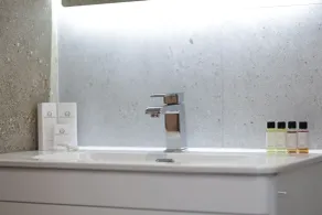 Resiidence Inn Hotel Tirana - Bathroom