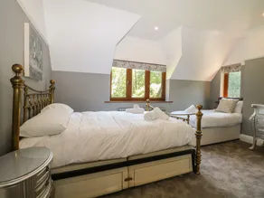 Little Picket - Room