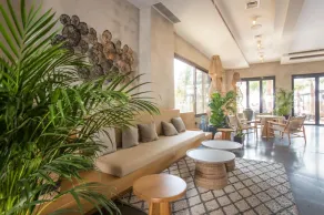 Bebatroun Beach Hotel - Reception