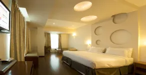 The Orbis Hotel - Room