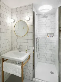 Compasses Inn - Bathroom