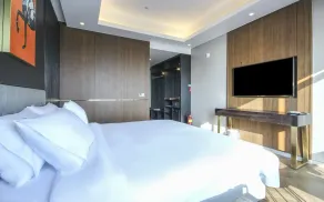 The Brain Hotel - Room