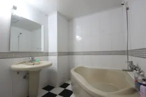 Utopia Hotel - Baño