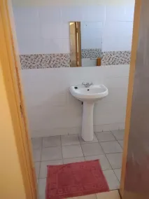 Isiolo Transit Hotel - Bathroom