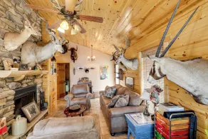 Lakefront Family Cabin w/ Views in Medford - Interiör