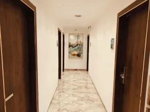 Woodlands Inn - Interior