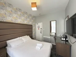 Lord Nelson Hotel-Lime Street Station Liverpool by Compass Hospitality - Chambre