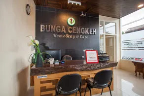 RedDoorz Premium @ Jalan Cengkeh Malang - Reception