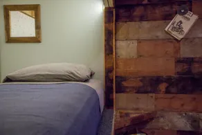 PodShare East Hollywood - Spa