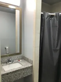 Hwy 59 Motel Laredo Medical Center - Salle de bain