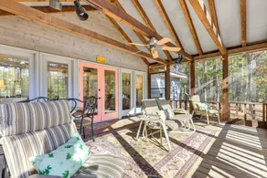 Secluded Hamilton Cabin Retreat w/ Private Lake! - Innenbereich