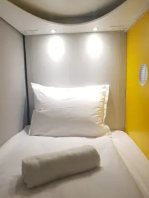 Green Cube Capsule Hostel - Camera