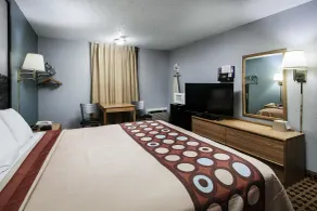 Super 8 by Wyndham Elk City - Chambre