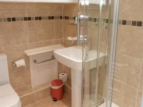 North Crest - Bathroom
