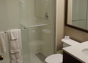 Comfort Inn & Suites West Springfield - Salle de bain