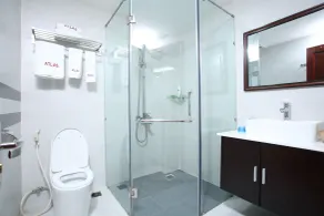 Atlas Hotel & Apartments - Bathroom
