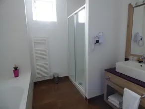 Grand Hôtel Terminus Brive-la-Gaillarde - Salle de bain