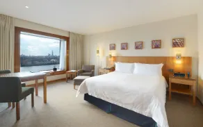 Canary Riverside Plaza Hotel - Room