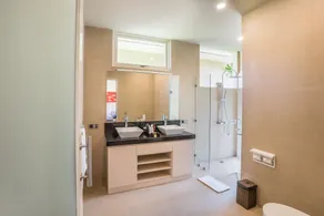 The Lovina - Bathroom