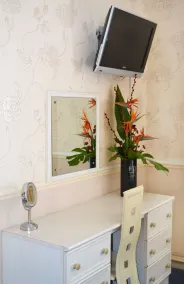 Lyndene Hotel - Chambre