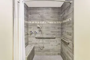 Baymont by Wyndham Jacksonville/Butler Blvd - Salle de bain