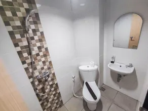Modern Look Studio The Alton Apartment - Bathroom