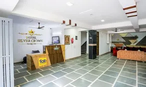 FabHotel New Silver Crown - Réception
