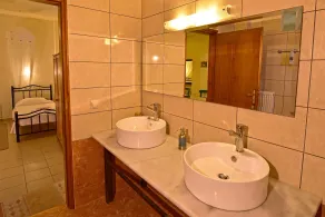 Olive Farm - Bathroom
